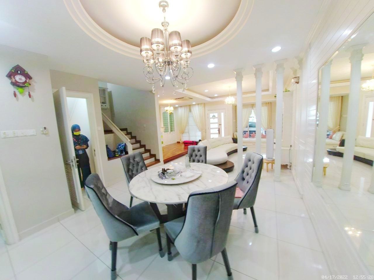 FACING OPEN FULLY RENOVATED 2 5 STOREY SUPERLINK U - photo 7