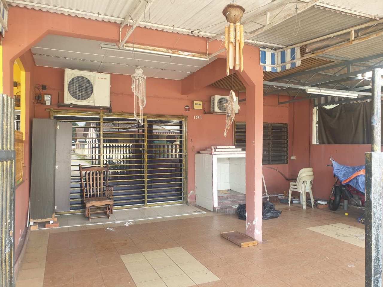 Renovated biggest Single Storey Terrace 20 x 88 at - photo 3