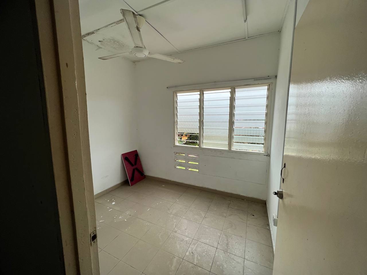 Flat Taman Asa Jaya Kajang - photo 4
