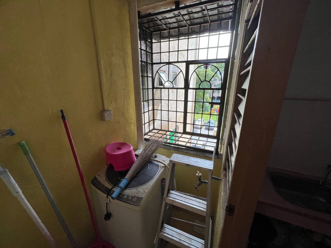 Pangsapuri Daisy U3 Taman Subang Perdana 40150 Sh - photo 2