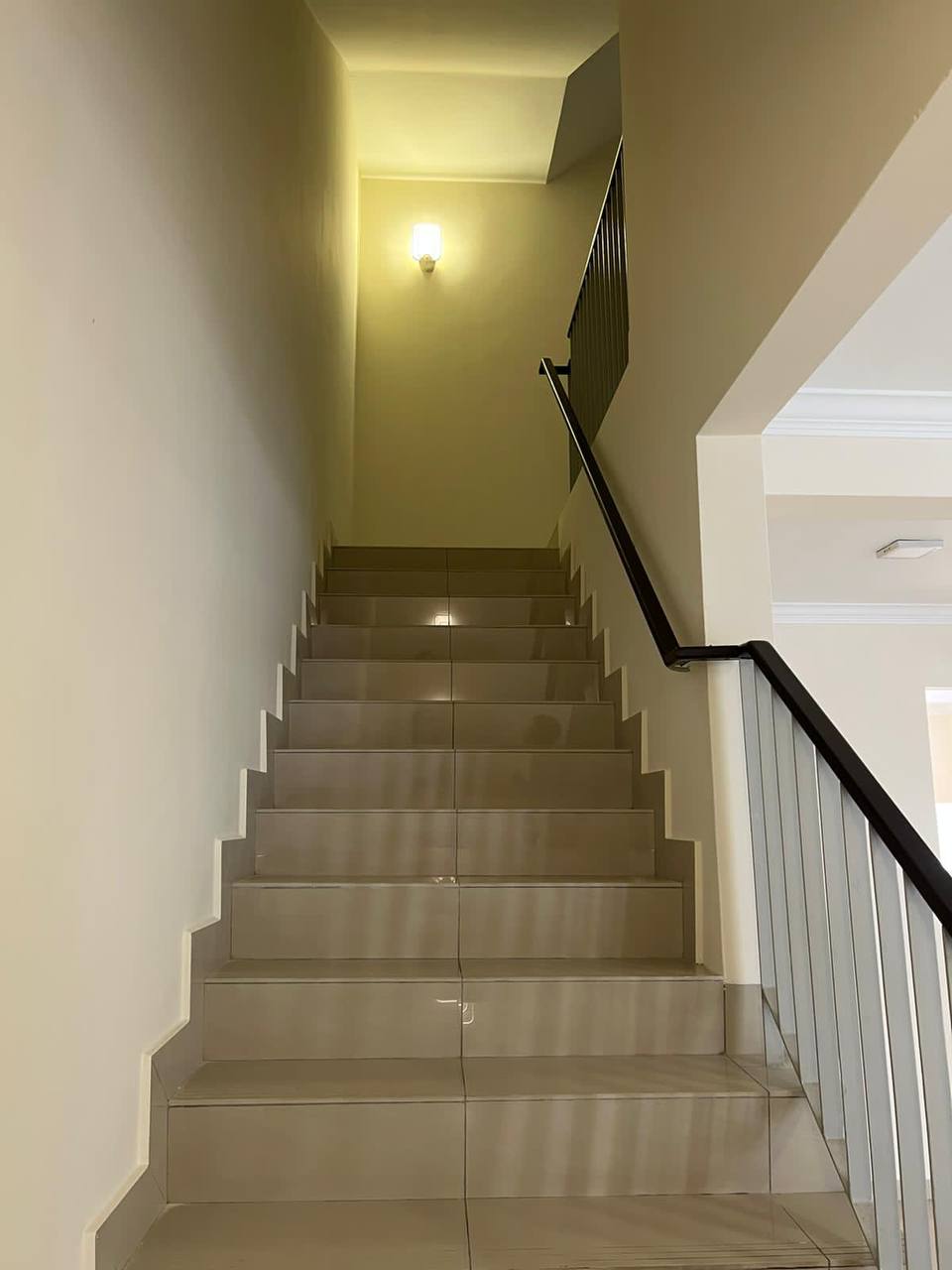 2 Storey Terrace Avens Residence Southville City - photo 4