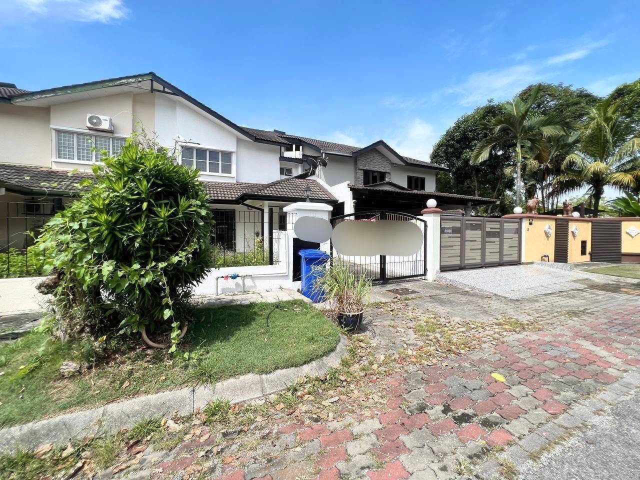 Double Storey Terrace Bukit rimau Kota Kemuning S - photo 1