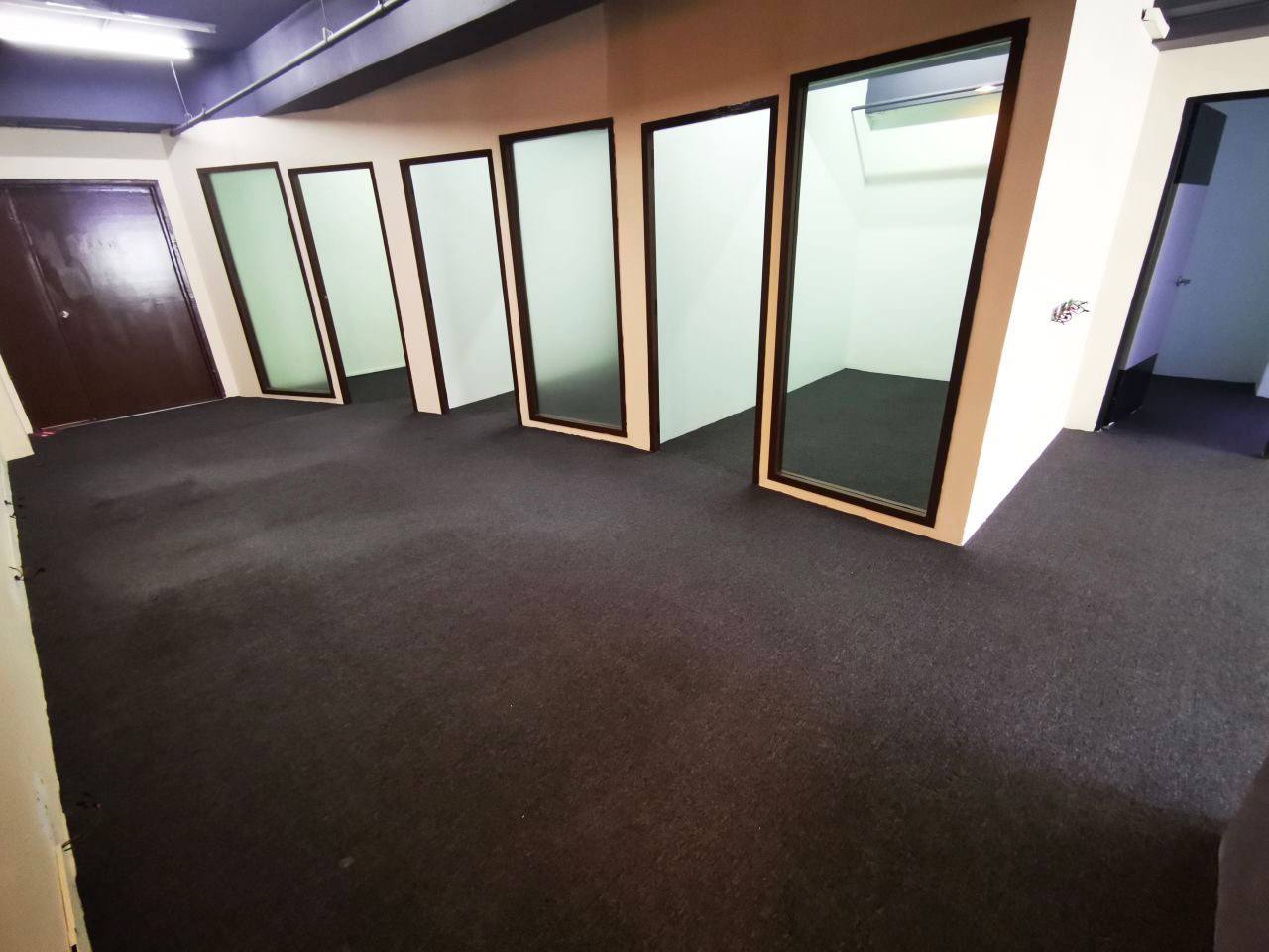 Renovated Office Lot unit Kelana Jaya Square Kelan - photo 6
