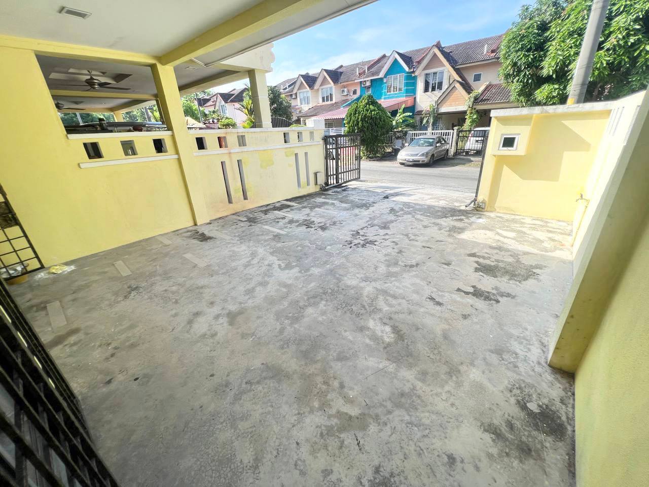 Renovated Double Storey House Saujana Impian Kaja - photo 4