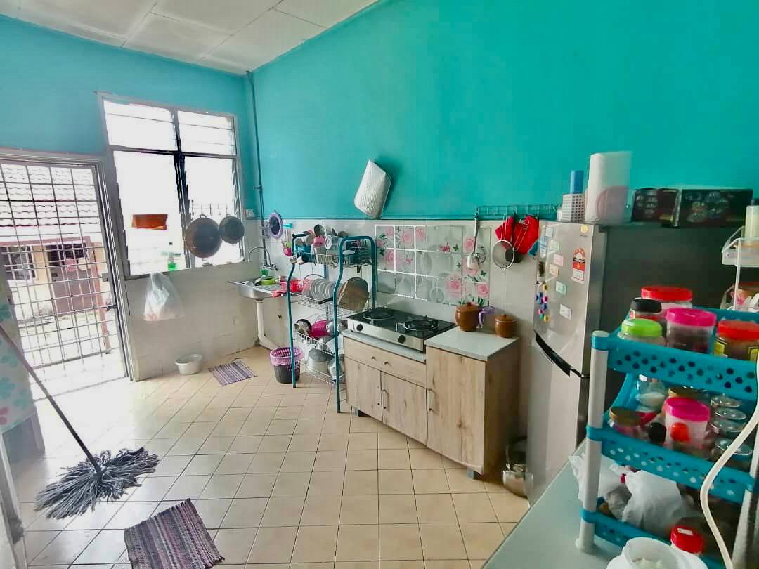 Single Storey Terrace Bandar Rinching Seksyen 6 Se - photo 3