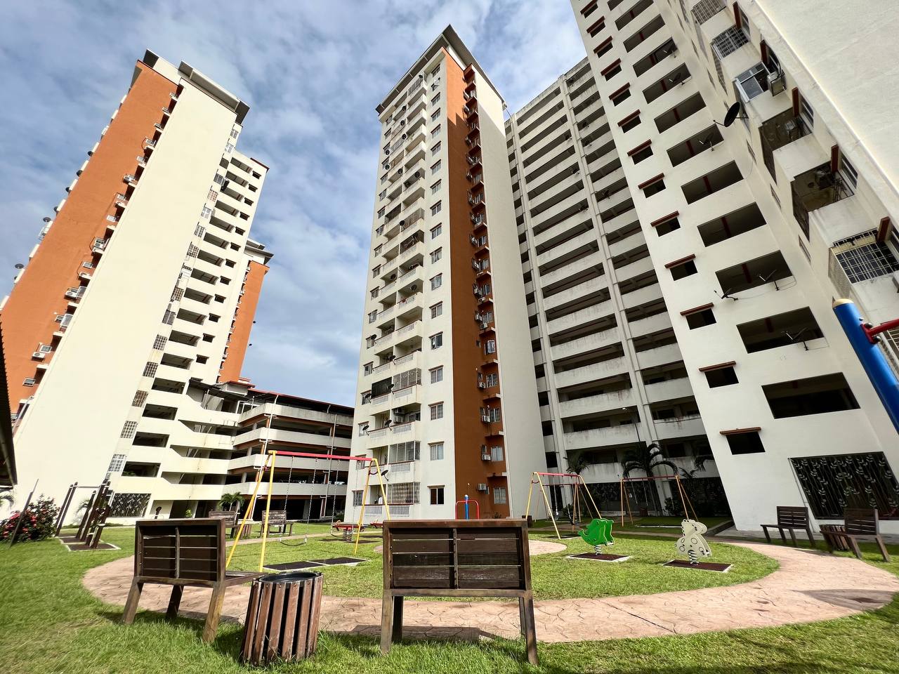 Partially Furnished Sri Ixora Apartment Sepakat In - photo 2