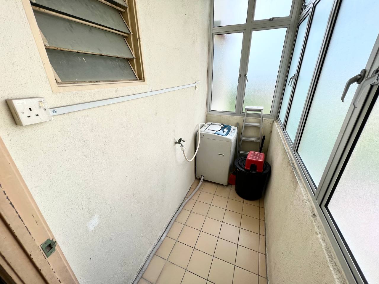 Partially Furnished Sri Ixora Apartment Sepakat In - photo 9