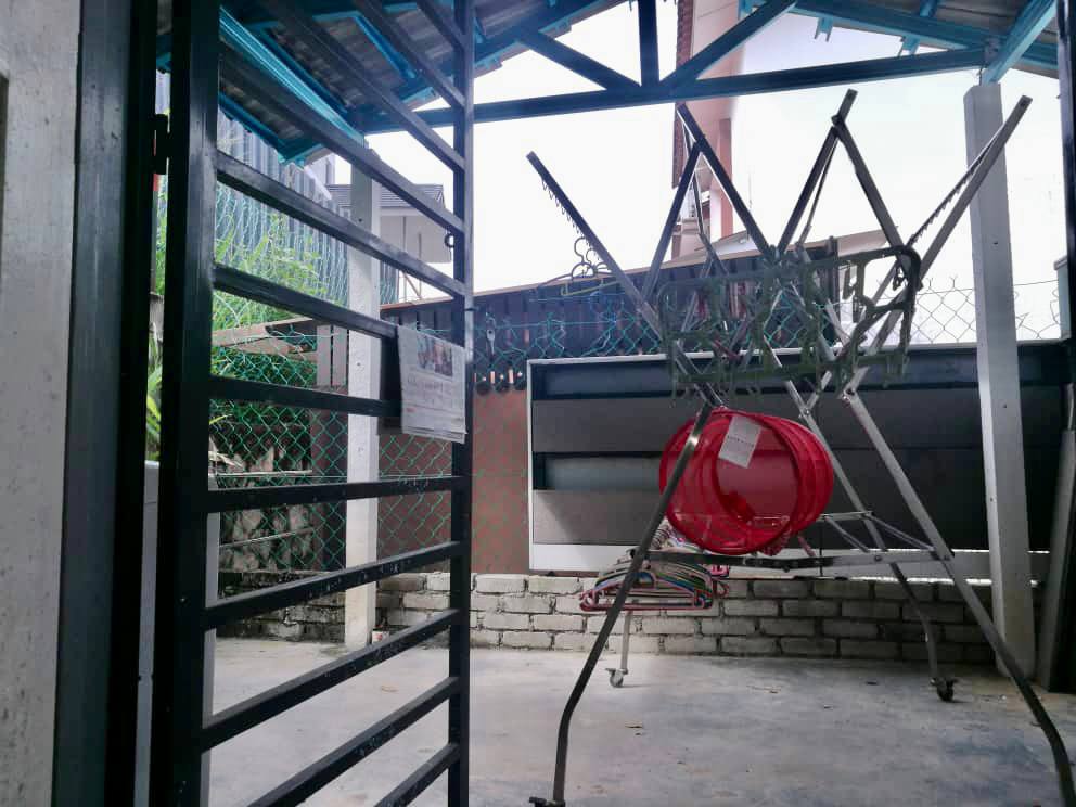 3 Storey Terrace Endlot Taman Bukit Permata GombaK - photo 8