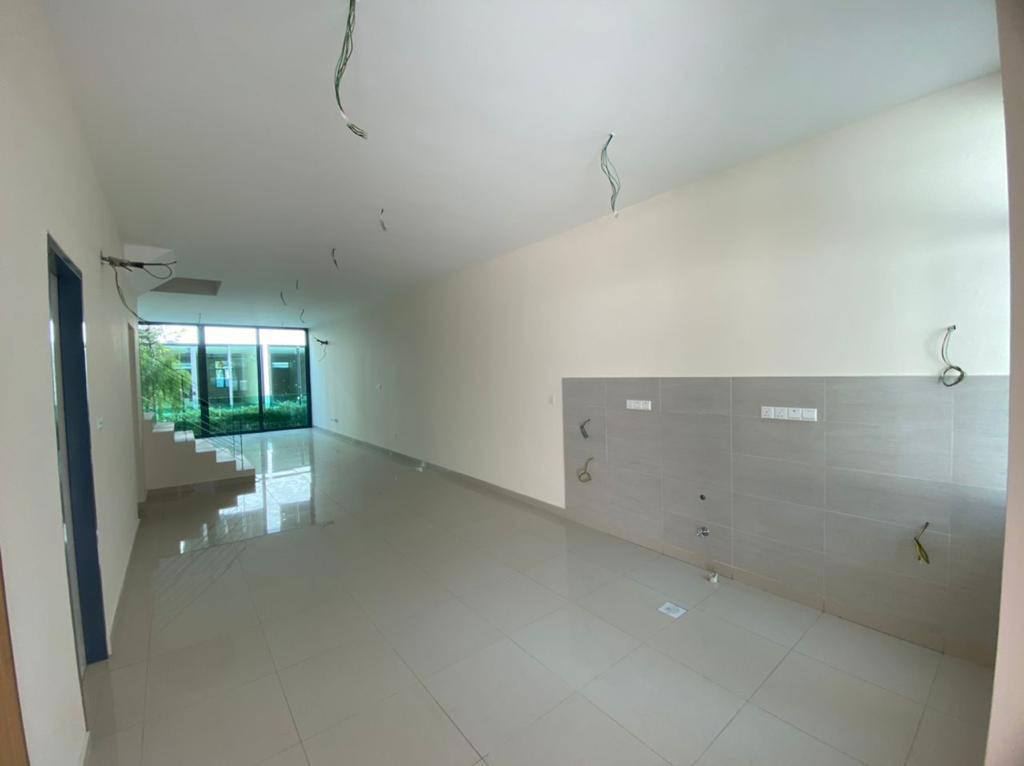 3 Storey Superlink Grande Reflexion Puchong South - photo 2