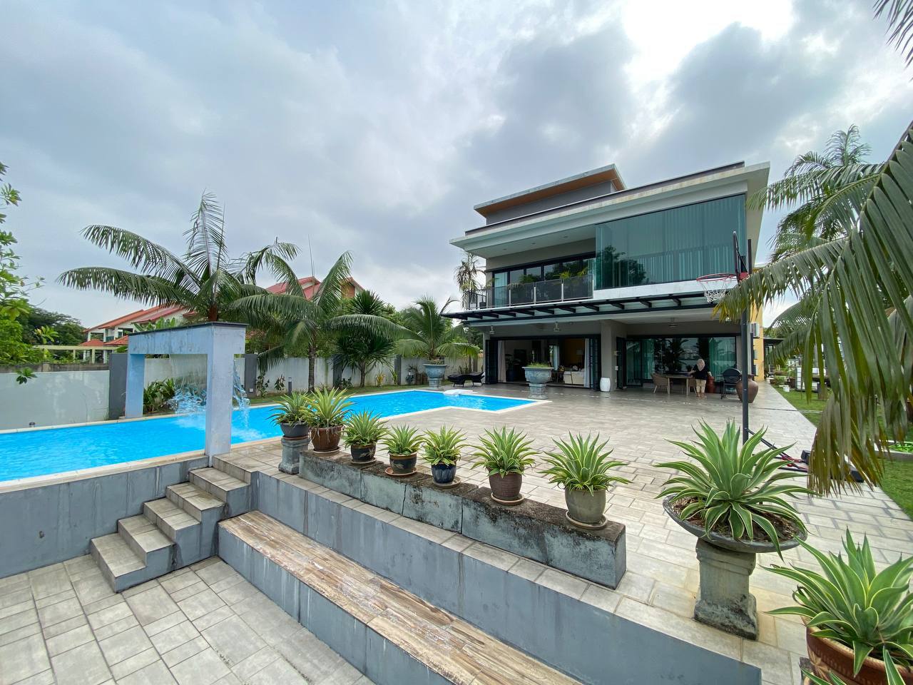 2 Storey Modern Bungalow Lake View Homes Taman Tas - photo 2