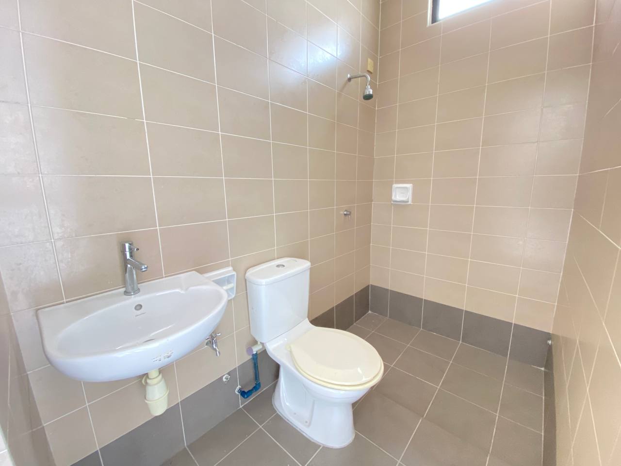 2 Storey Town Villa Upper Unit Lake View Homes Tam - photo 6