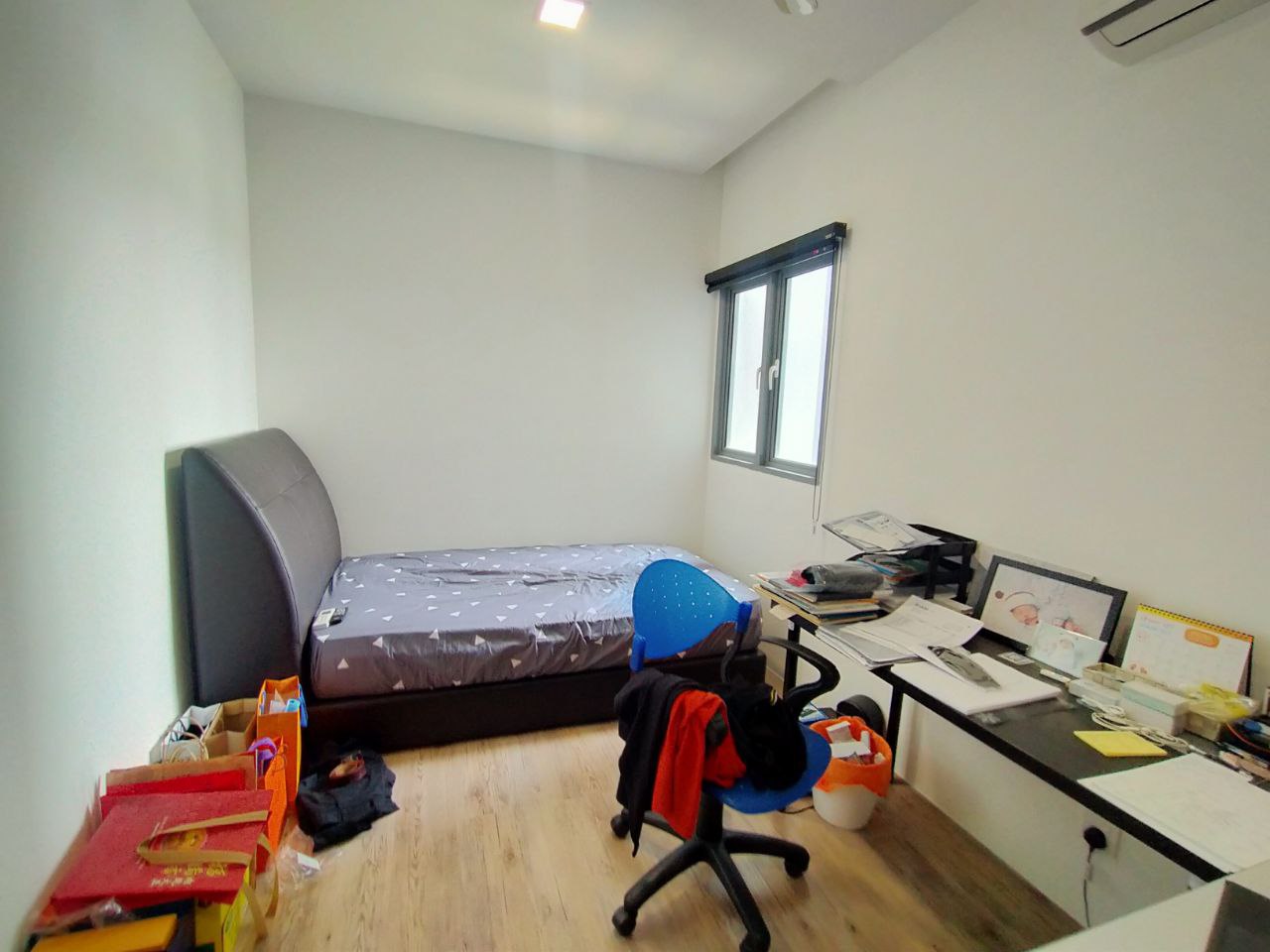 PARTIALLY FURNISHED CONDO Lakefront Residence C - photo 5