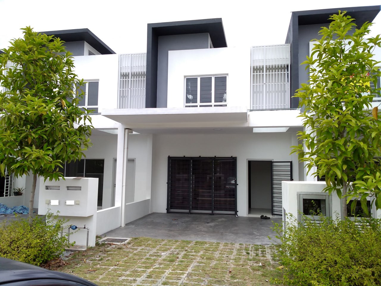 2 Sty Terrace House In Casa Green, Cybersouth Deng