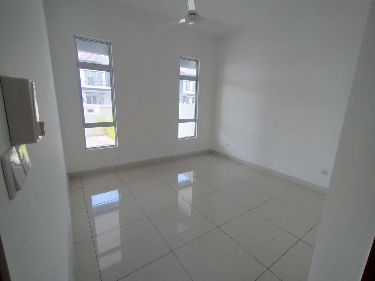 Facing Playground Single Storey Semi D Taman Chang - photo 4