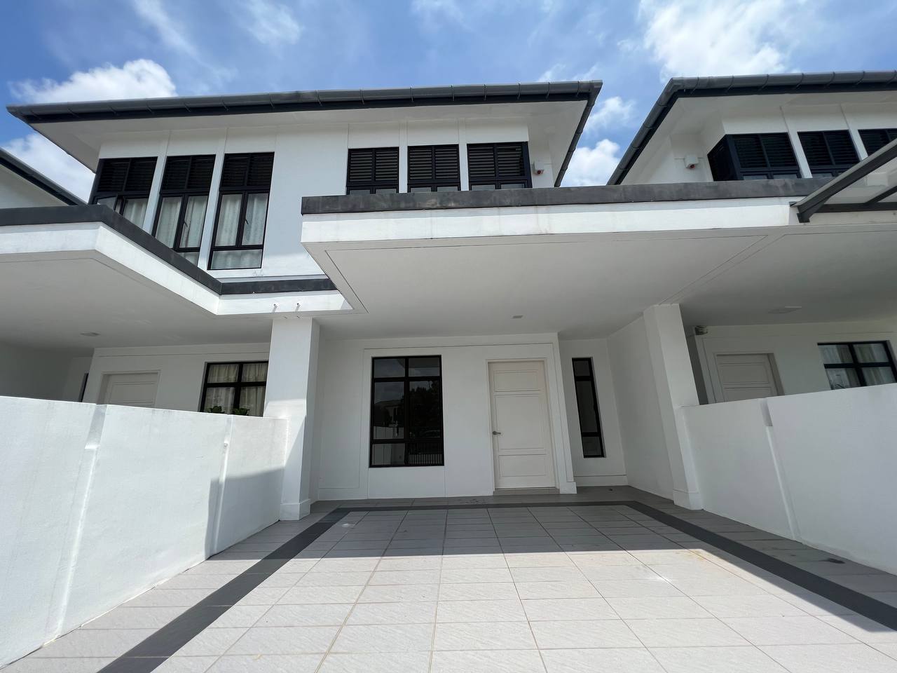 2 Storey Terrace House Eco Grandeur Graham Garden