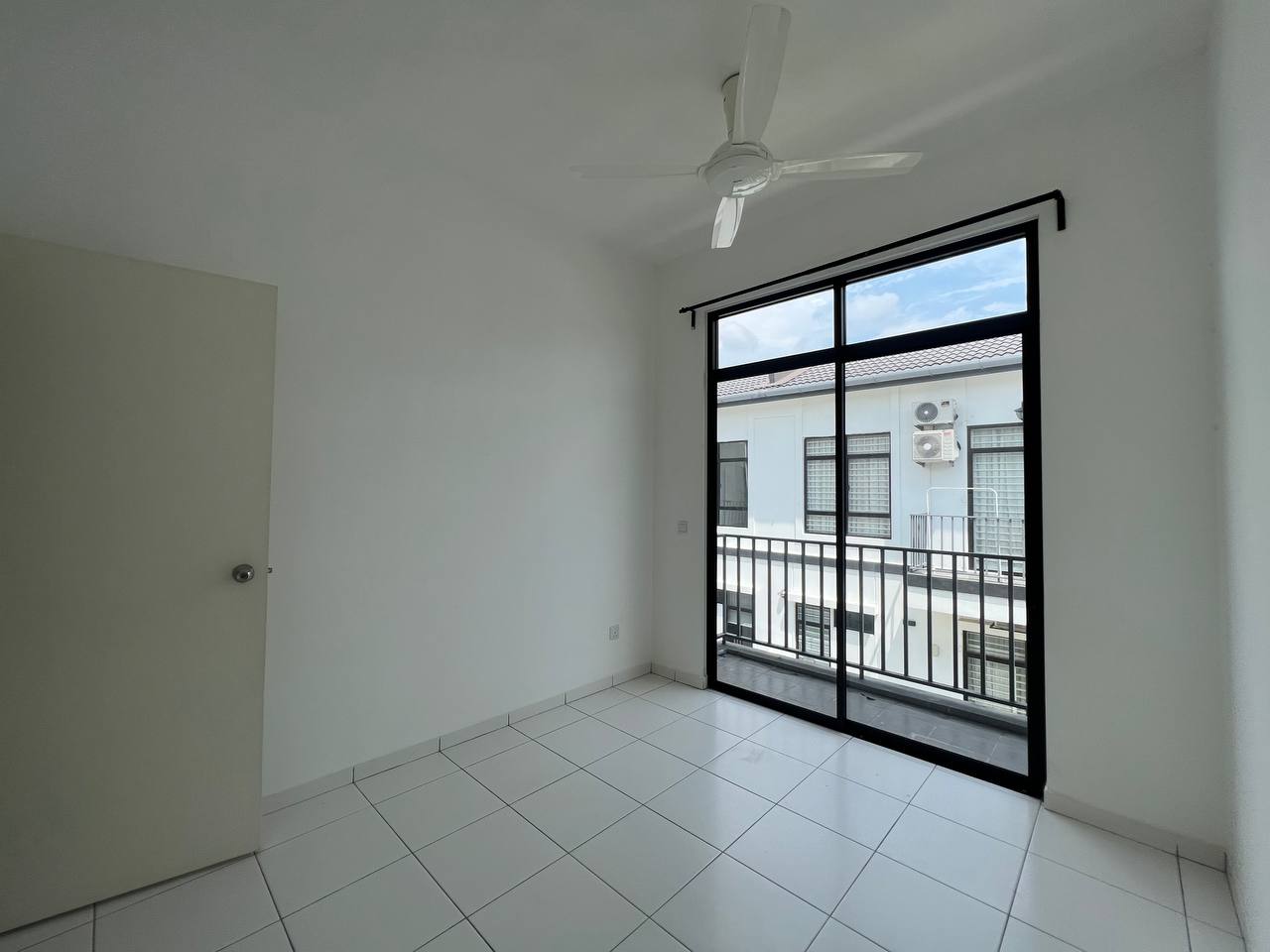 2 Storey Terrace House Eco Grandeur Graham Garden - photo 3