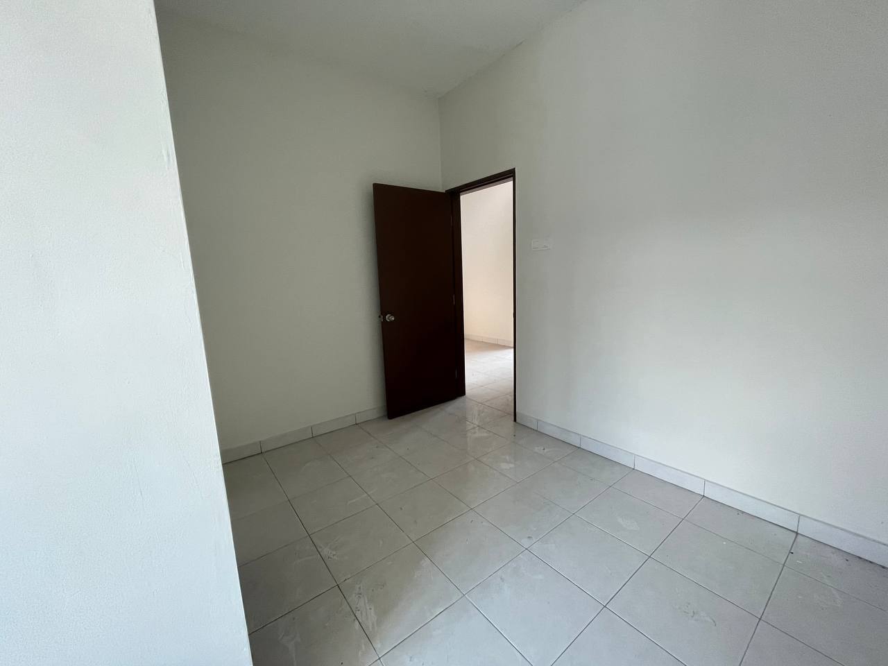 Facing open 2 Storey Terrace at Bandar Hillpark Ba - photo 7