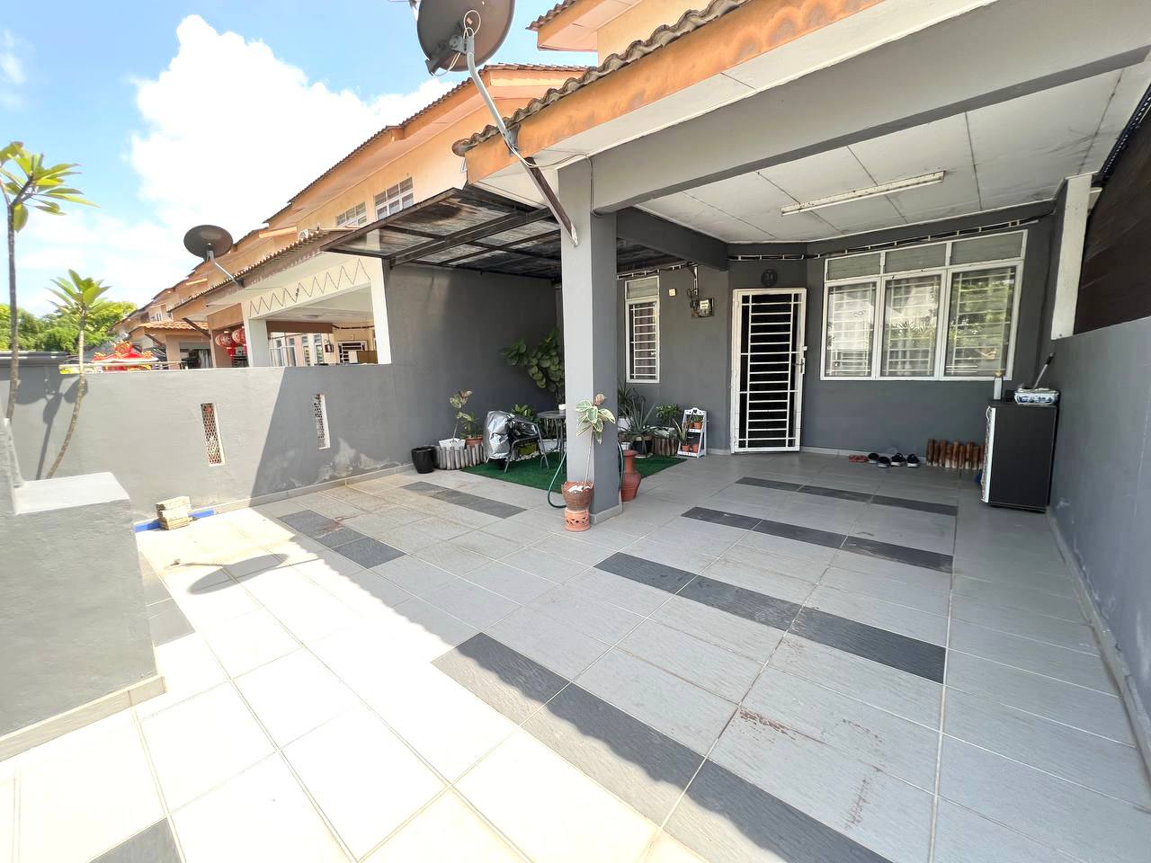 Double Storey Terrace SP 2 Bandar Saujana Putra - photo 2