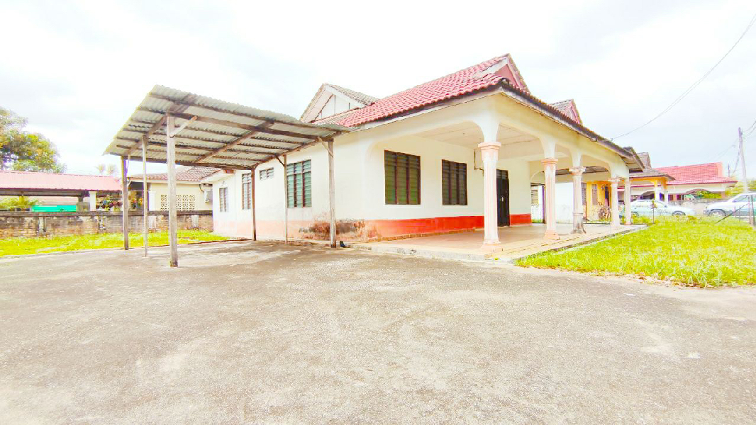 CORNERLOT BANGLO TAMAN MERDEKA KETAPANG TENGAH PEKAN