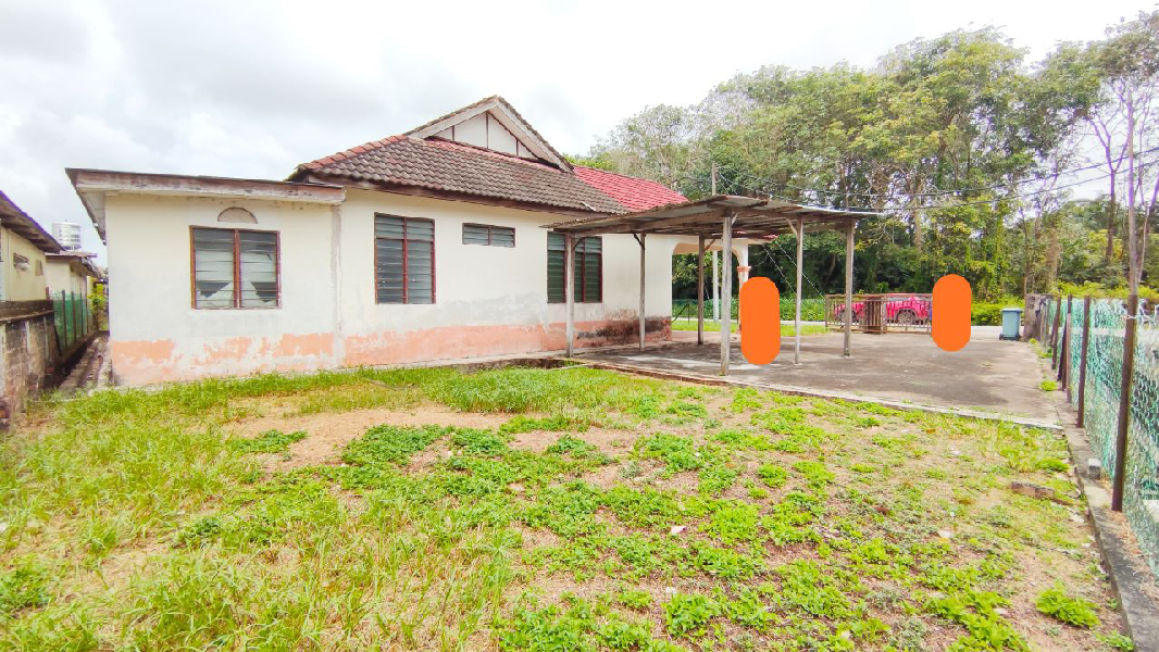 CORNERLOT BANGLO TAMAN MERDEKA KETAPANG TENGAH PEKAN - photo 2