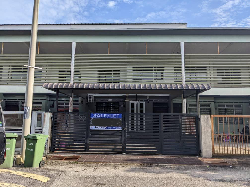 TERES SATU SETENGAH TINGKAT BANDAR KUANTAN PUTRA