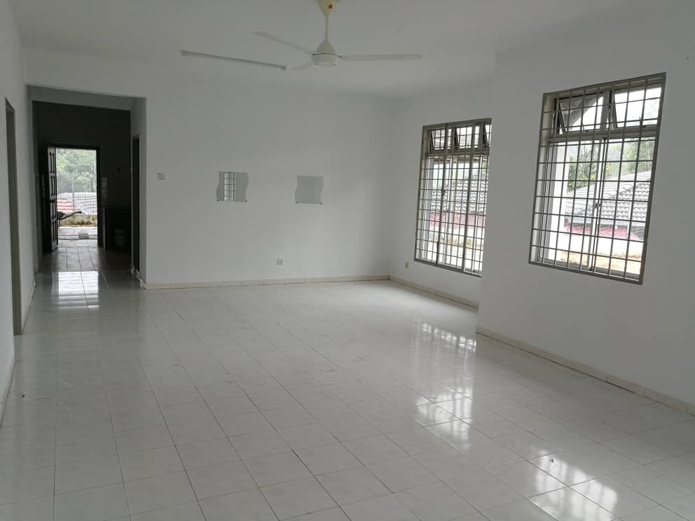 Corner Lot Banglo Setingkat Prima Beruntung - photo 3