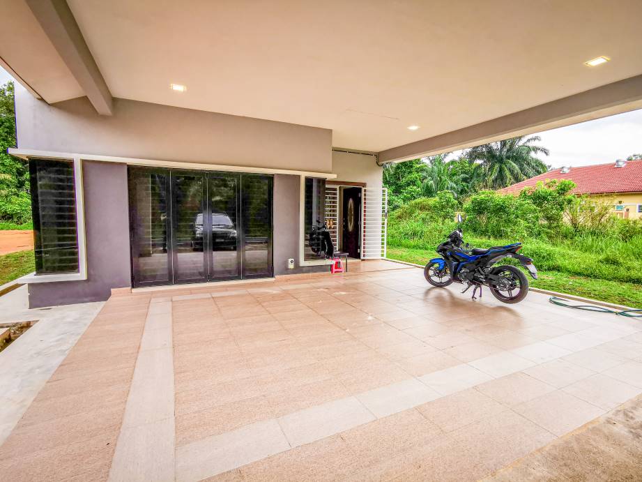 Single Storey Bungalow - photo 2