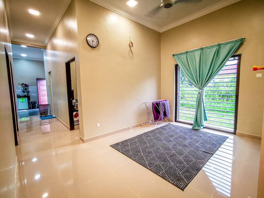 Single Storey Bungalow - photo 3