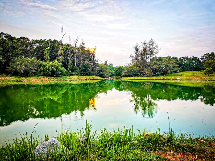 Premium Bungalow Land Bayu Lake Homes Mantin - photo 2