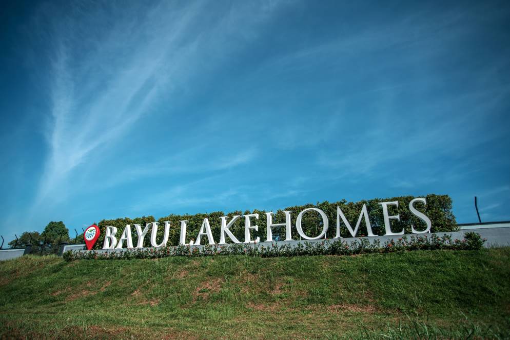 Premium Bungalow Land Bayu Lake Homes Mantin - photo 3