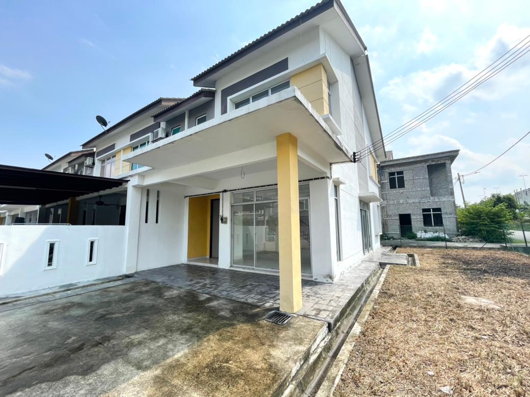 2 STOREY CORNER LOT  ...