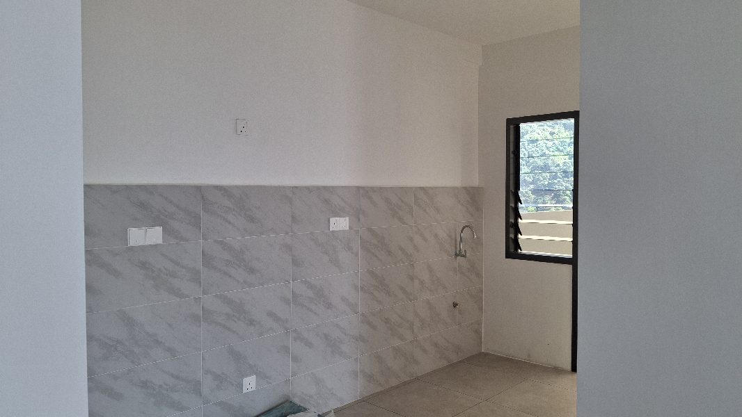 Aston Acacia Condo - photo 4
