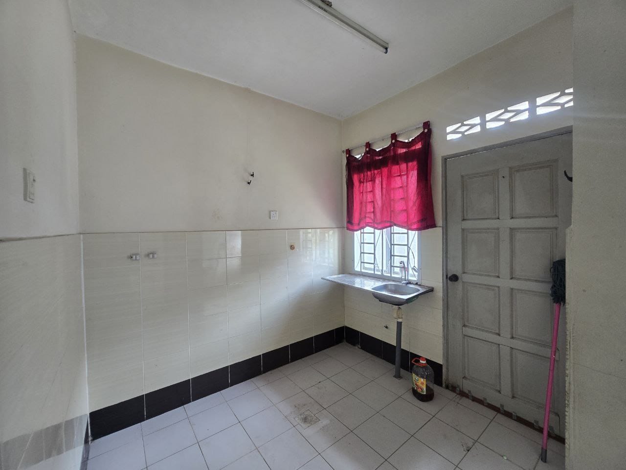 SINGLE STOREY TERRACE  TELUK PANGLIMA GARANG - photo 4