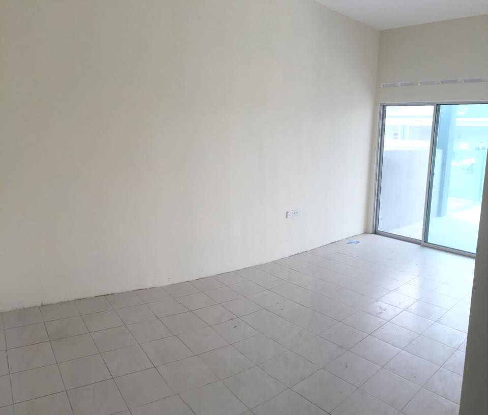 1st storey 20x65 Jalan balam BRAND NEW 4r2b vacant - photo 4