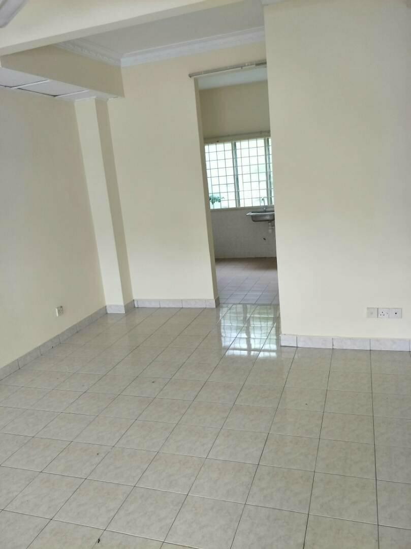 2sty Puchong Utama 8 basic unit, good condition - photo 2