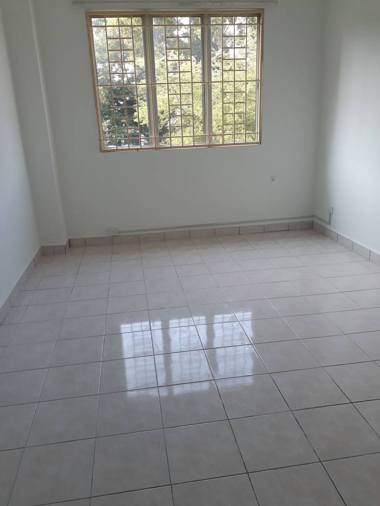 Koi tropika condo puchong, middle flr basement CP - photo 2