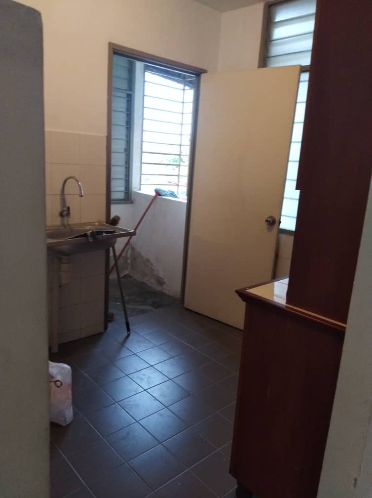 Seroja Apartment, puchong, putra perdana - photo 2