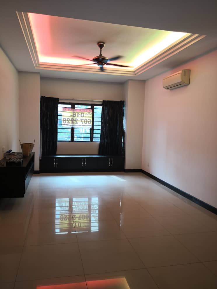 Desa Idaman Residence Puchong 955sf Ground floor - photo 2