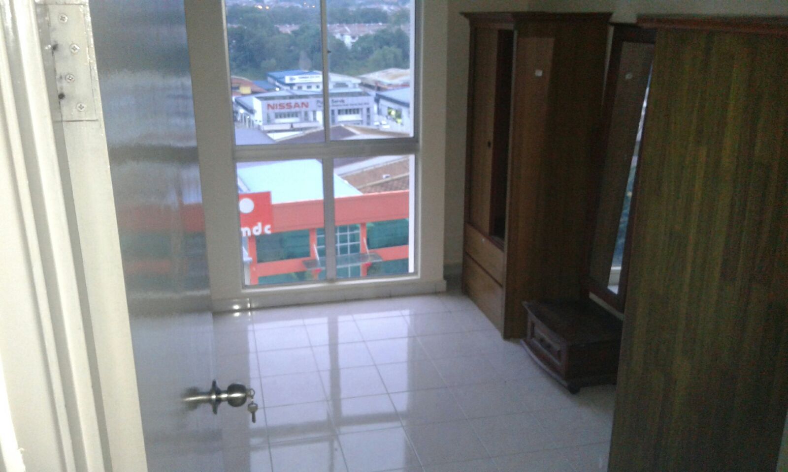 Sutramas, puchong, 3r2b, basic unit, move in now - photo 4