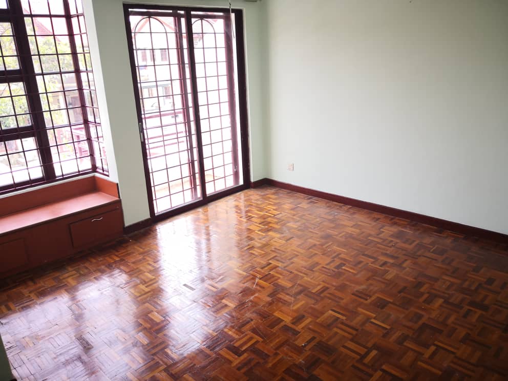2 storey, taman Puchong Prima - photo 3