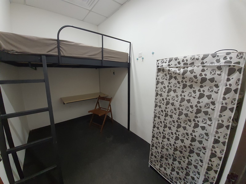 Bandar puteri Puchong Room, 1min walk LRT - photo 4