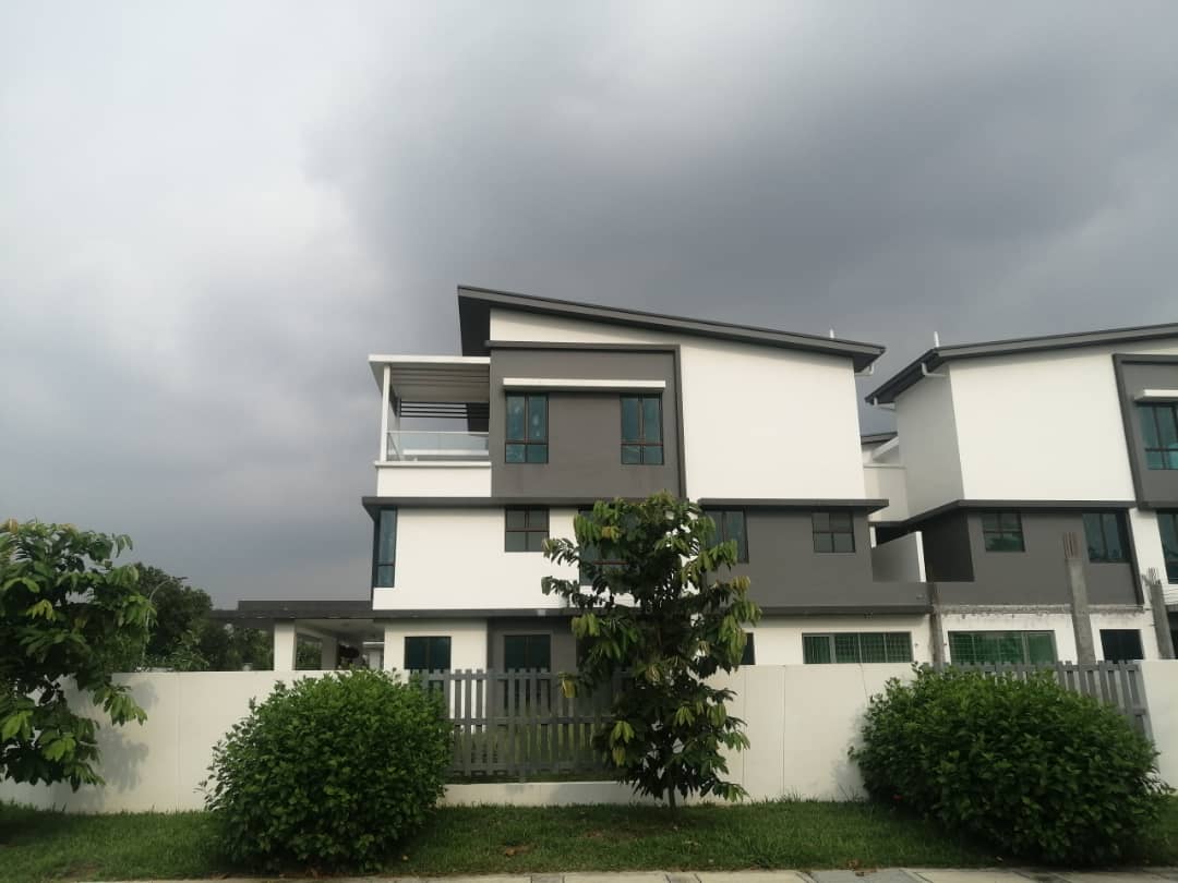 3 STOREY SEMI-D CORNER LOT AT SETIA ALAM FOR SALE - photo 6