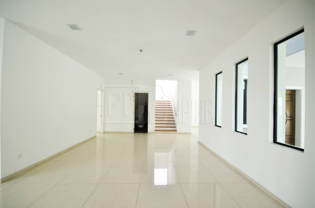 MODERN 3 STOREY BUNGALOW MONTEREZ GOLF CLUB - photo 7