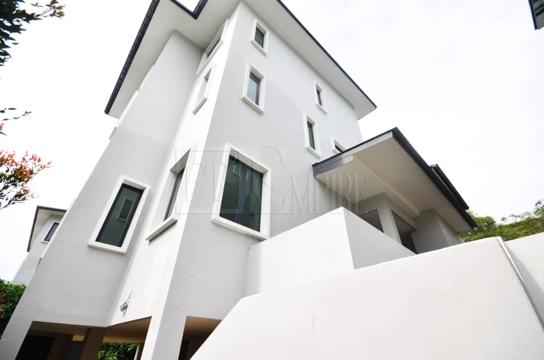 MODERN 3 STOREY BUNGALOW MONTEREZ GOLF CLUB - photo 8