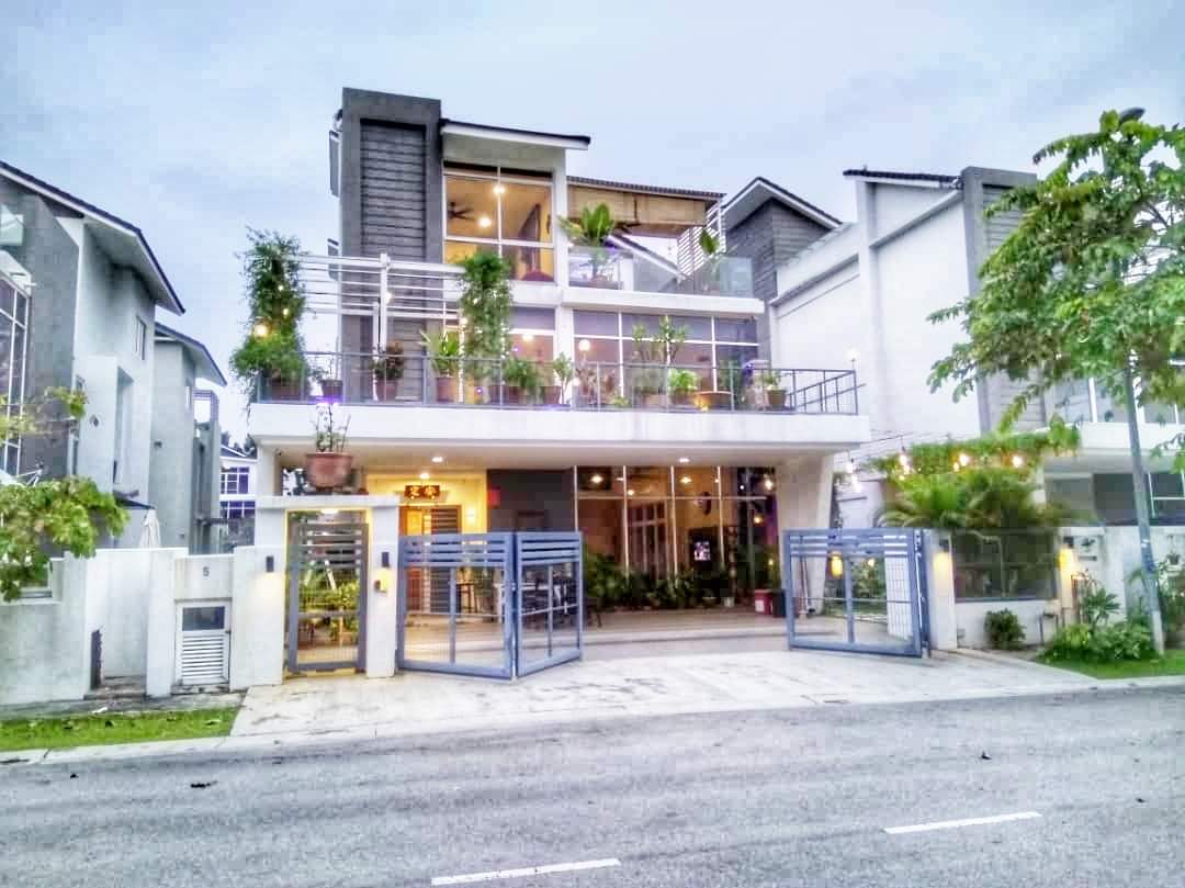 BUNGALOW AT BUKIT KEMUNING - photo 5