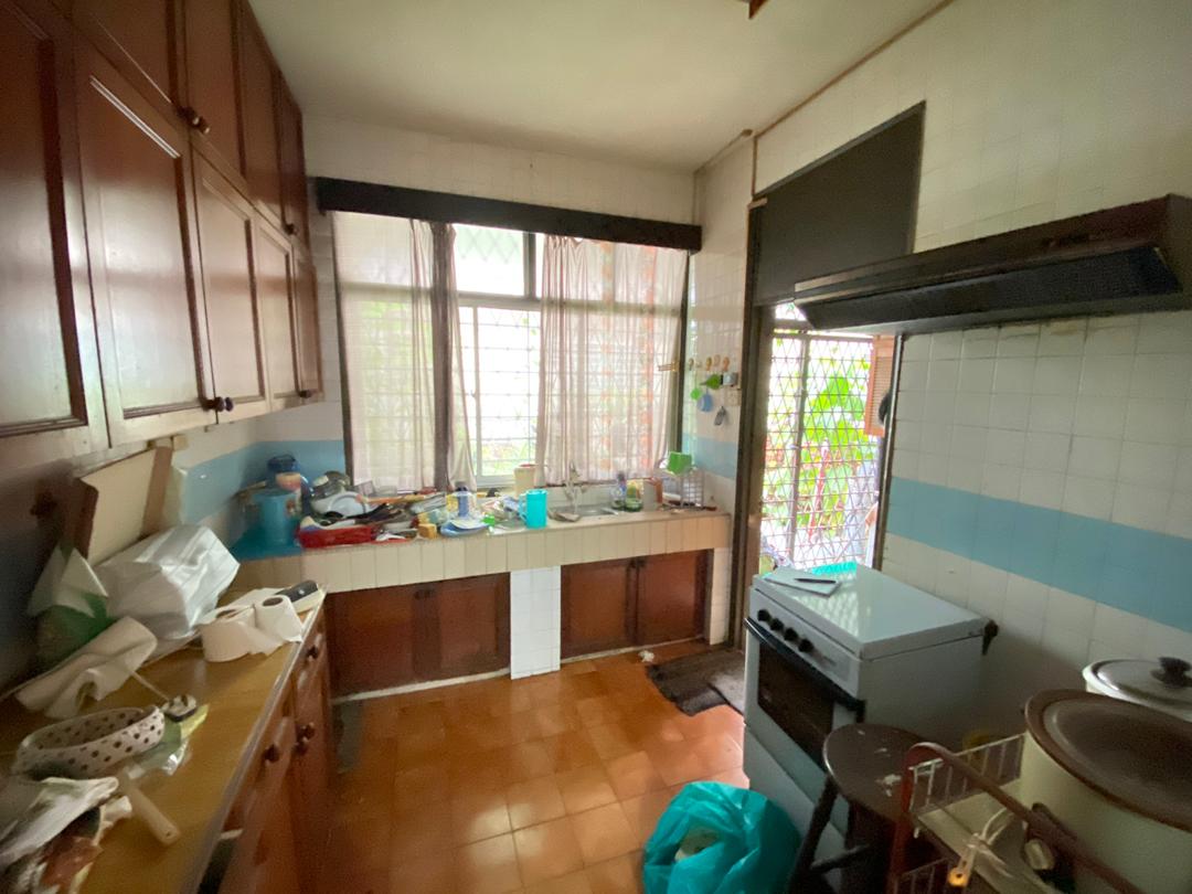 2 AND HALF STOREY TERRACE TAMAN KENCANA AMPANG - photo 4