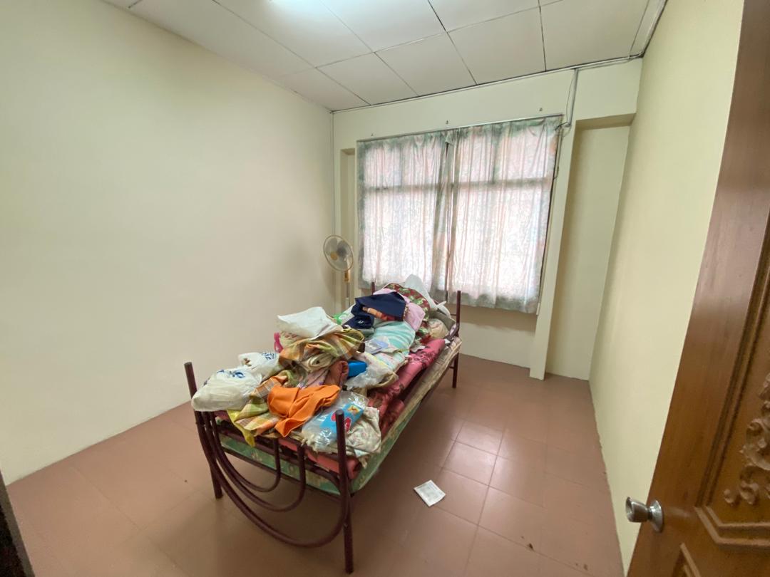 2 AND HALF STOREY TERRACE TAMAN KENCANA AMPANG - photo 5