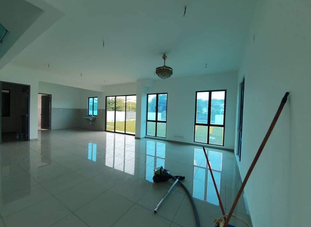 3 STOREY SEMI D CORNER LOT AT SETIA ALAM - photo 3