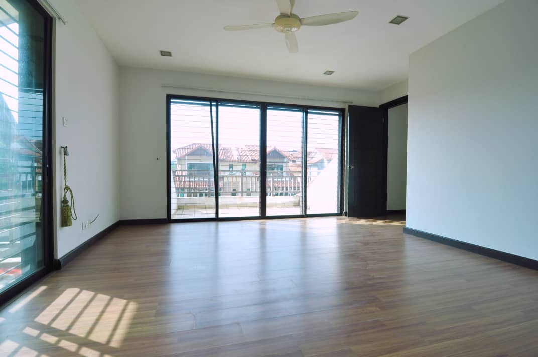 2And Half sty SEMID Impiana Country Heights Kajang - photo 4