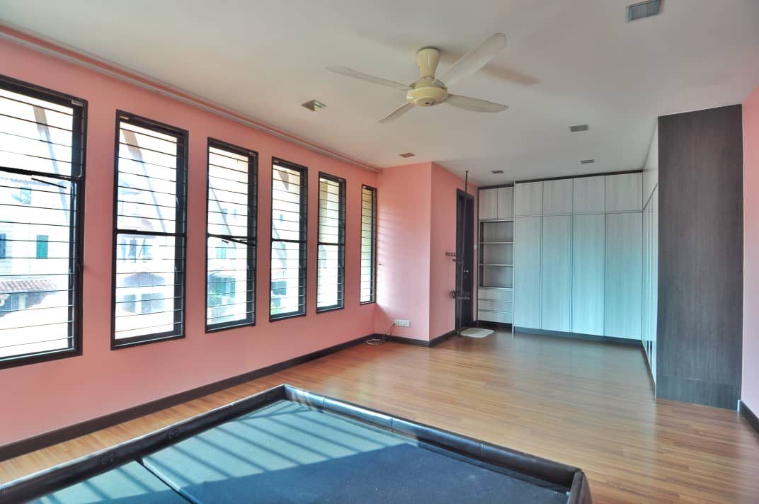 2And Half sty SEMID Impiana Country Heights Kajang - photo 6